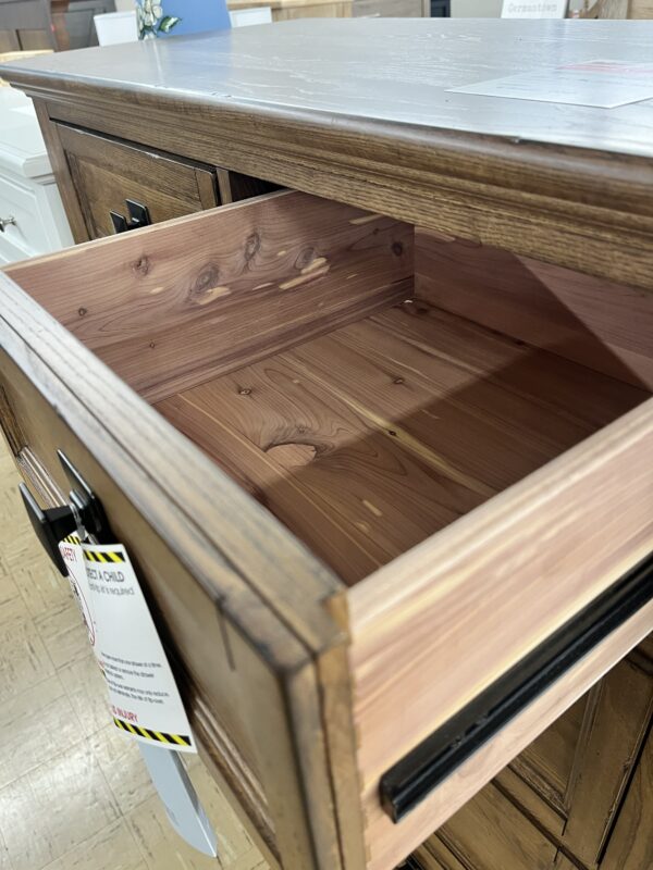 Intercon 6 Drawer Chest - Image 2