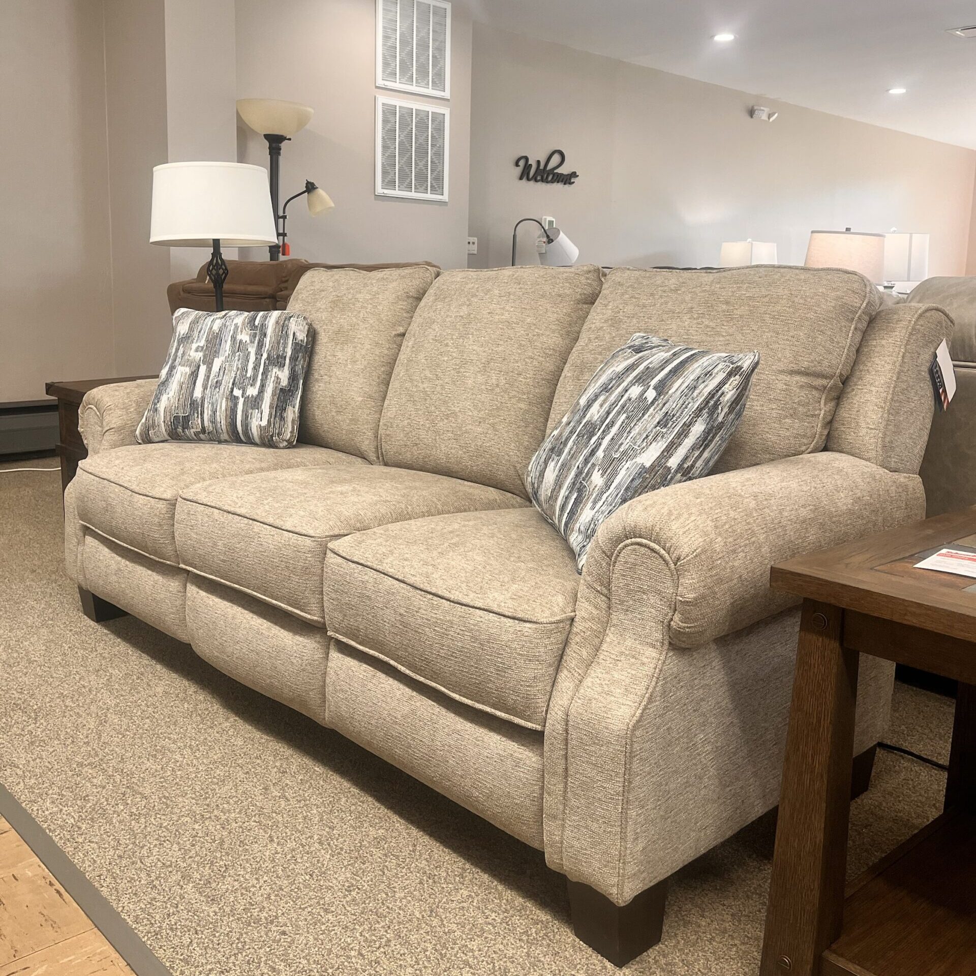 Southern Motion 678-62P Bedford Park Reclining Sofa